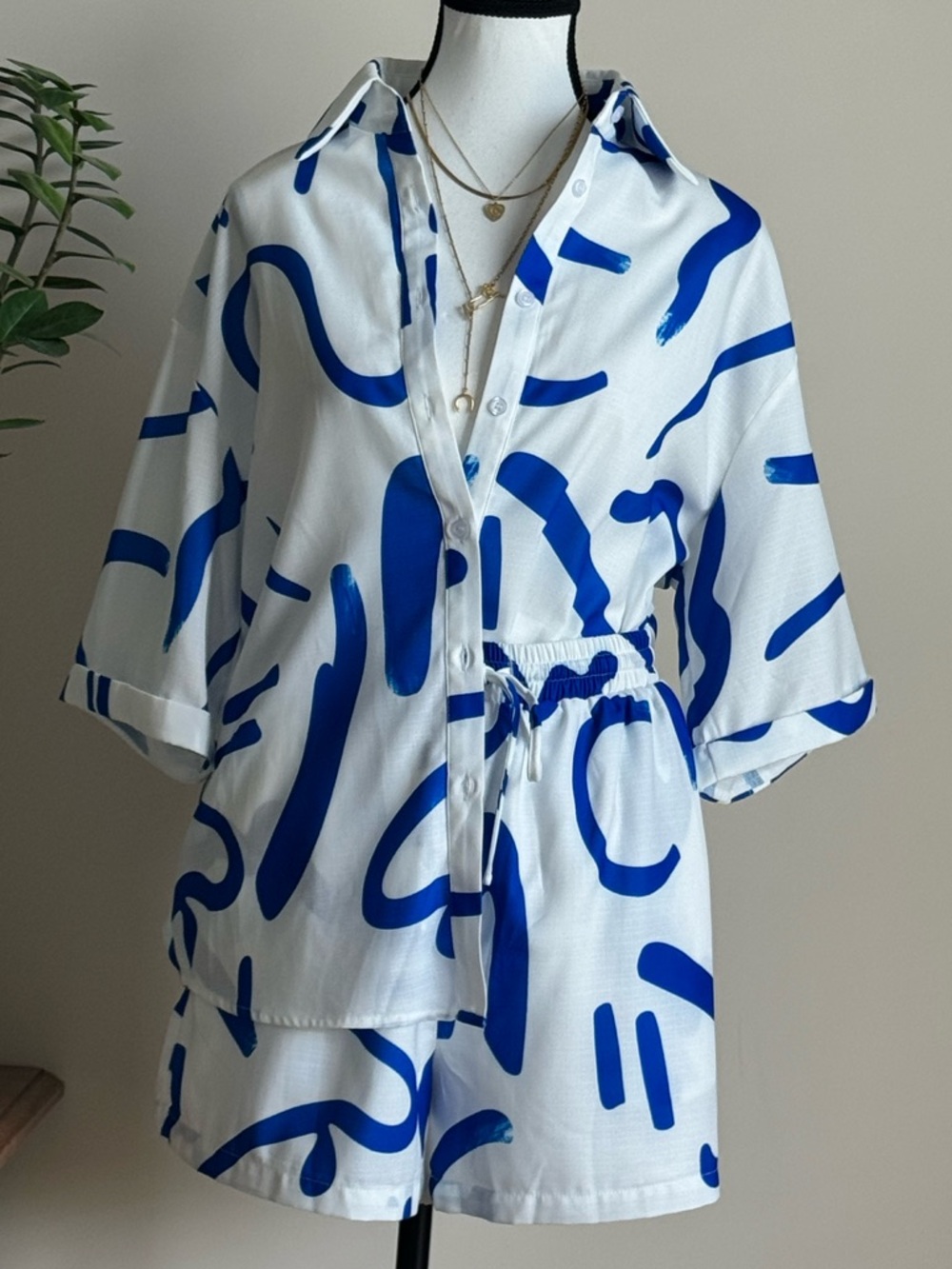 🔹 NWOT Commense White Two-Piece Set with Blue Abstract Print size Medium - Picture 5 of 9